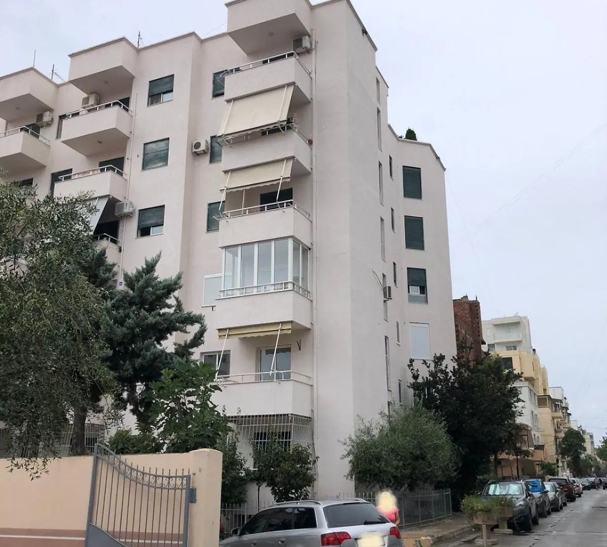 Holiday Apartments Durrës 0*,